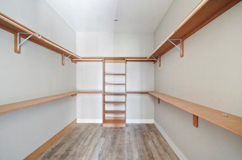 519 Chuckwagon Trl, Angleton TX 77515 exterior