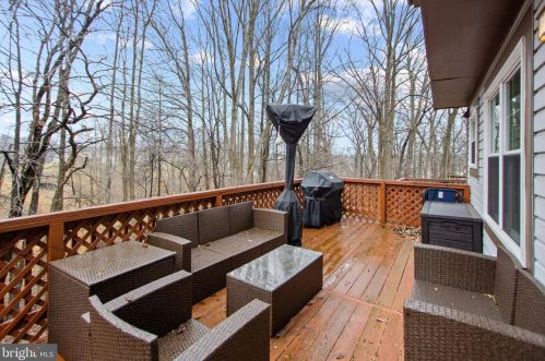 1653 Hugo Cir, Silver Spring MD  20906-5922 exterior