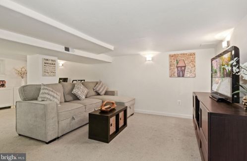 252 Hawthorne Ave, Haddonfield NJ 08033-1404 exterior