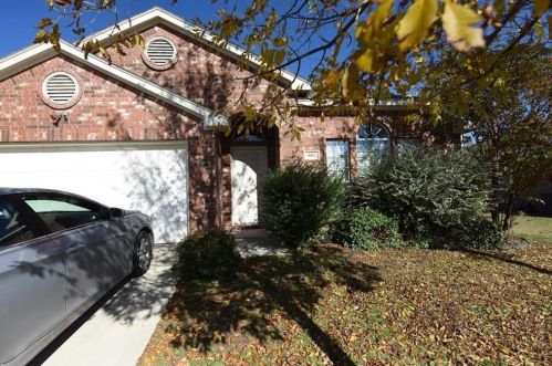 604 Steerman Ct, Fort Worth TX  76179-6363 exterior