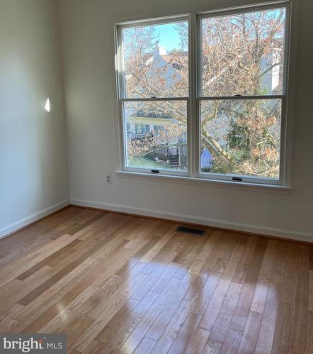 12 Wilkinson Way, Princeton NJ  08540-7362 exterior