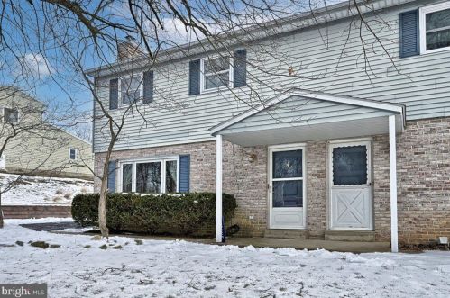 141 Faith Cir, Carlisle PA  17013-8869 exterior