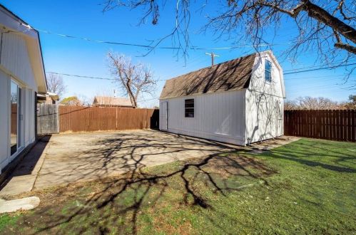 10912 Beauty Ln, Dallas TX  75229-3832 exterior