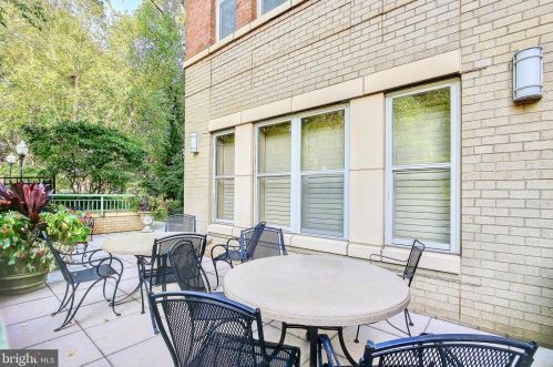 11776 Stratford House Pl, Herndon VA  20190-3380 exterior