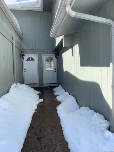 3010 Macon Cir, Aurora, CO 80014-3092