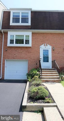36 Catbird Ct, Trenton, NJ 08648-2045