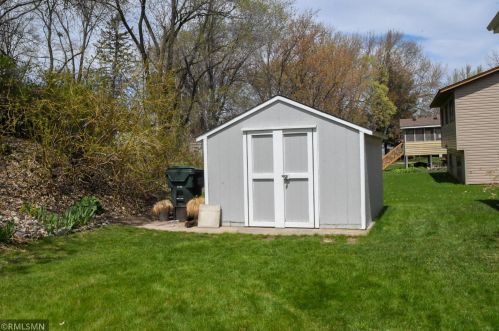 4393 Bear Path Trl, Saint Paul MN  55122-2218 exterior