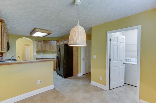 2005 Lantern Dr, Jefferson GA  30549-6996 exterior