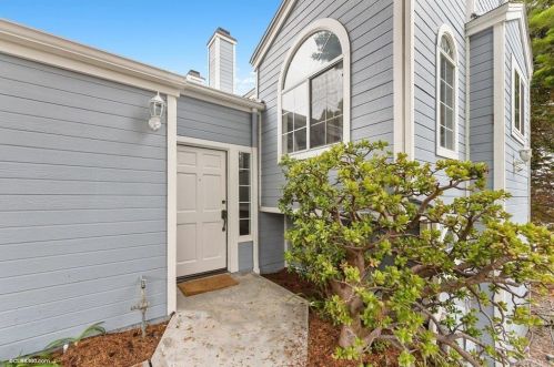 2823 Valley Vista Way, Oceanside, CA 92054-6287