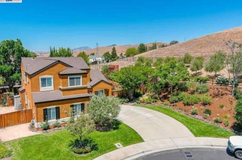 2682 Horseshoe Ct, Livermore, CA 94551-8816