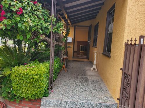 237 Broadway, San Gabriel, CA 91776-1806