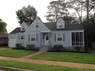 3860 Chatham Cir, Norfolk, VA 23513-3445