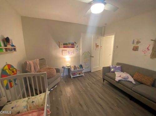 1431 Hillside Dr, Glendale CA  91208-2416 exterior