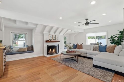3232 Copa De Oro Dr, Los Alamitos, CA 90720-4830