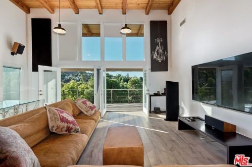 13529 Rand Dr, Van Nuys, CA 91423-4740