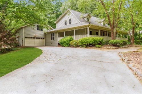 198 Edwards Dr, Mableton, GA 30126-3679