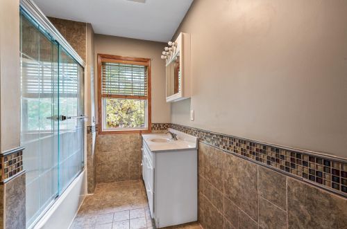 929 Duchess Ln, Saint Paul MN  55124 exterior