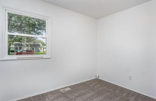 313 Virginia St, Hobart IN  46342-5884 exterior