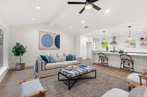 5006 Buffalo Pass, Austin TX  78745-2832 exterior