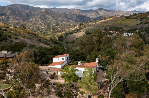246 Las Alturas Rd, Santa Barbara, CA 93103-2170