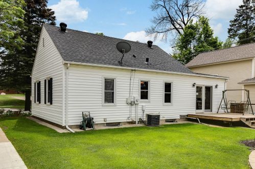 2495 13th Ave, Saint Paul MN  55109-2437 exterior