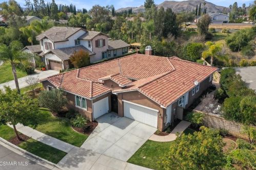 889 Lindamere Ct, Simi Valley, CA 93065-5541