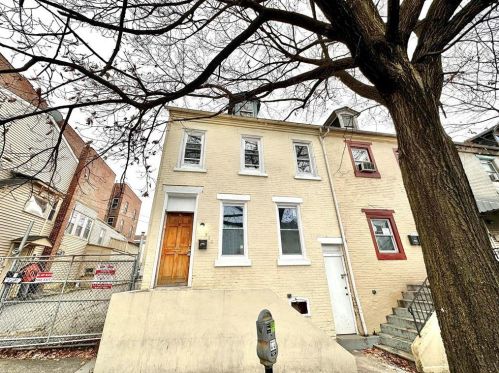 330 7th St, Allentown PA  18102-3212 exterior