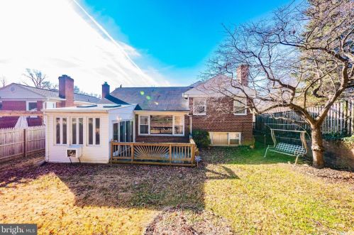 8921 2 Ave, Silver Spring MD 20910-2149 exterior