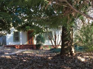 652 Hobart Ave, Atlanta, GA 30312-3823