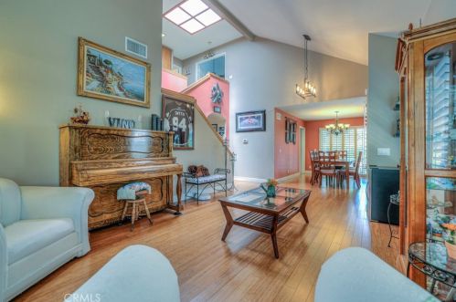 2128 Sunrise Cir, Upland CA 91784-7334 exterior