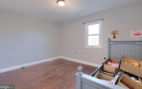 1551 Dunmore Dr, Lancaster PA  17602-1247 exterior