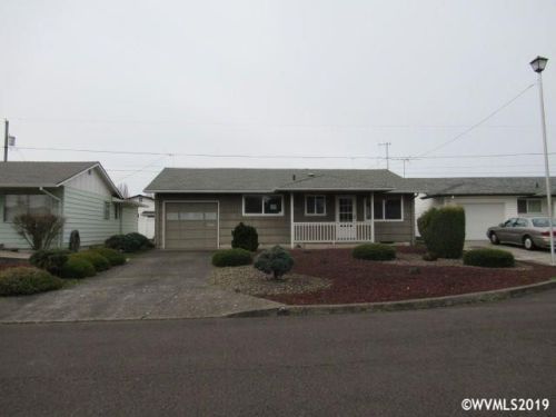 1565 Thompson Rd, Woodburn OR  97071-2403 exterior