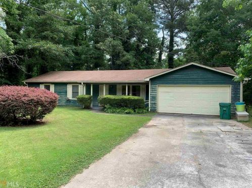 1009 Rampart Pl, Stone Mountain, GA 30088-2521