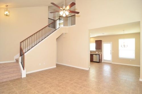 160 Kingfisher Ln, Uhland TX  78640-4521 exterior