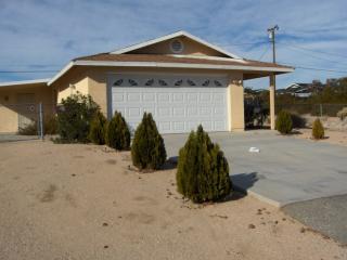 6384 Mojave Ave, Twntynine Plm CA  92277-2045 exterior