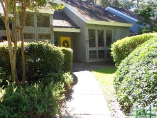 38 Dame Kathryn Dr, Savannah, GA 31411-1604
