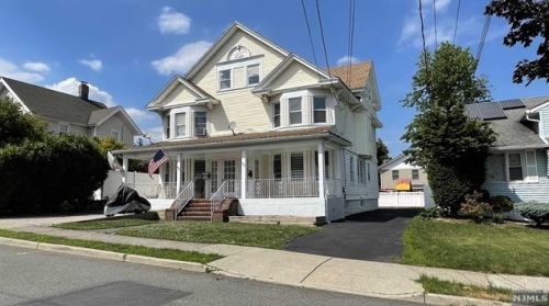 151 Walter Ave, Hasbrouck Heights, NJ 07604-1123