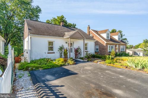 1494 Princess St, York, PA 17404-5621