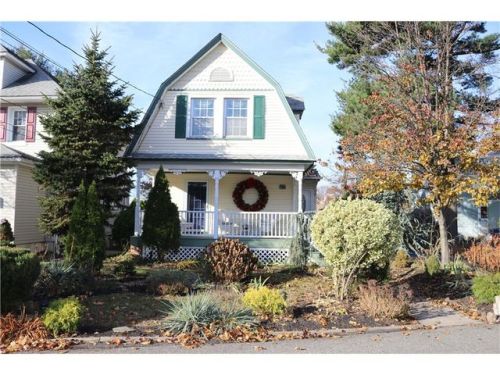 366 Broad St, Sewaren, NJ 07077-1402