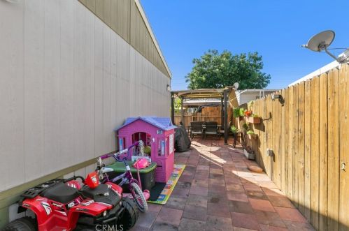 1616 Euclid St, Anaheim CA  92802-2430 exterior