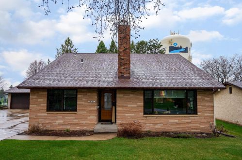 1018 Clay St, Prior Lake, MN 55379-2247