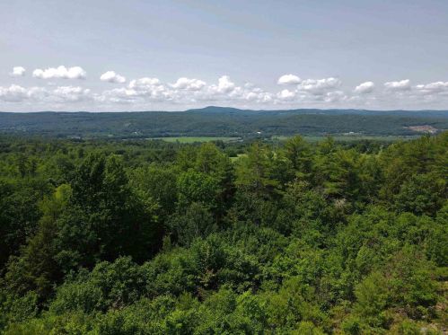 17 Blackhill Rd, Piermont, NH 03779-3315