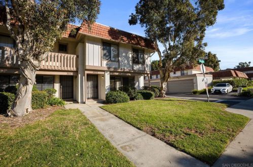 3035 Via Sabinas, Carlsbad, CA 92010-1384