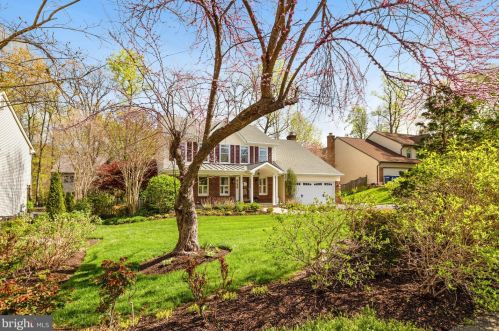 1004 Hidden Park Pl, Herndon, VA 20170-3021
