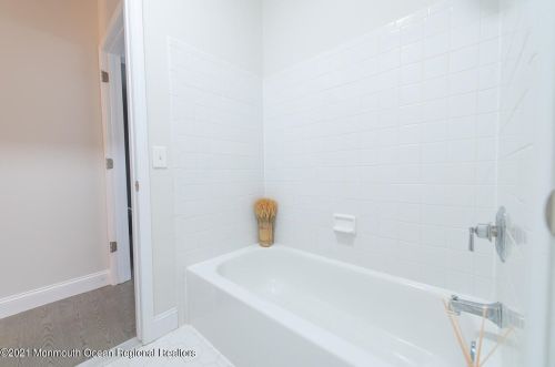 140 Plumstead Dr, East Freehold NJ  07728-9513 exterior