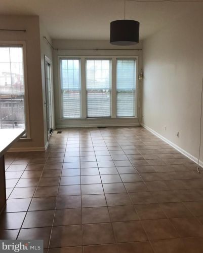 6347 Dunn Ct, Springfield VA  22150-7840 exterior