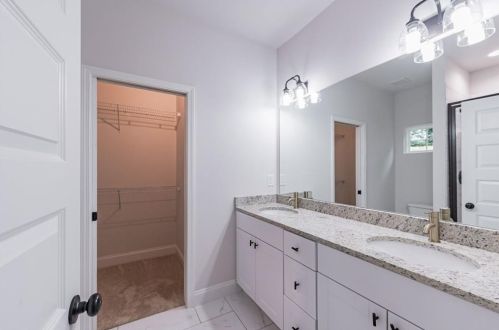 1382 Gus Thornhill Jr Dr, Atlanta GA  30344-3556 exterior