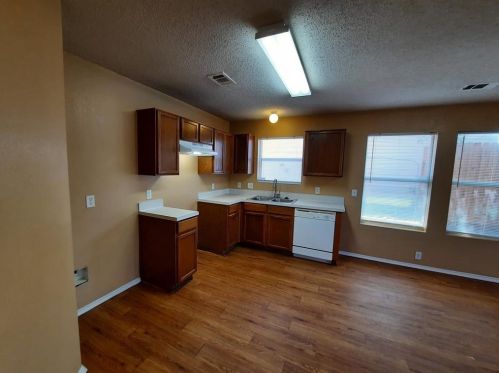 7525 Amber Dr, Dallas TX  75241-4500 exterior