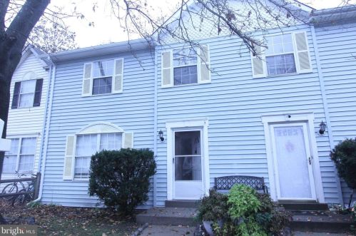 188 Meadows Ln, Leesburg, VA 20176-4468