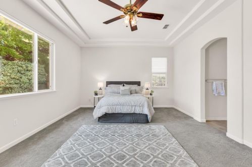 9493 Emerald Cove Ln, Elk Grove CA  95758-3612 exterior